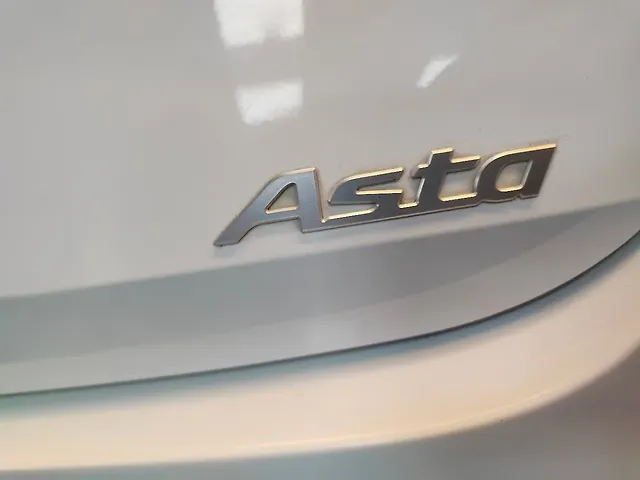 Used Hyundai i20 Asta 1.2 MT [2023-2025] in Lucknow