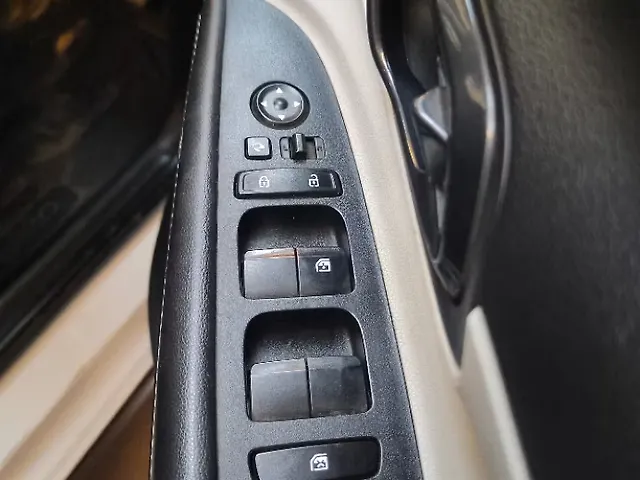 Used Hyundai i20 Asta 1.2 MT [2023-2025] in Lucknow