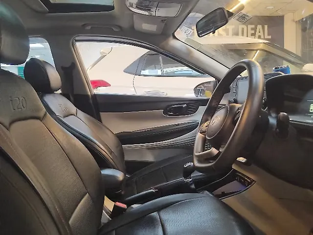 Used Hyundai i20 Asta 1.2 MT [2023-2025] in Lucknow