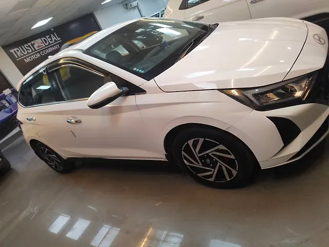Used Hyundai i20 Asta 1.2 MT [2023-2025] in Lucknow