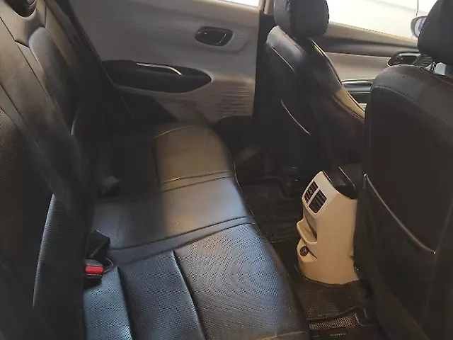 Used Hyundai i20 Asta 1.2 MT [2023-2025] in Lucknow