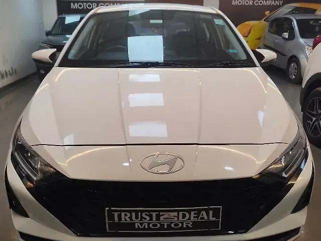 Used Hyundai i20 Asta 1.2 MT [2023-2025] in Lucknow