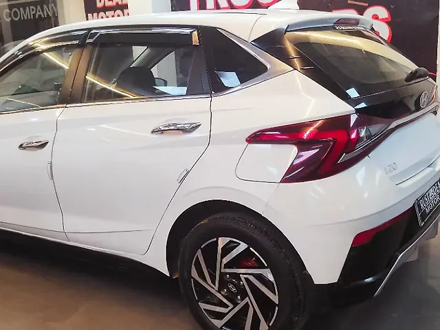 Used Hyundai i20 Asta 1.2 MT [2023-2025] in Lucknow