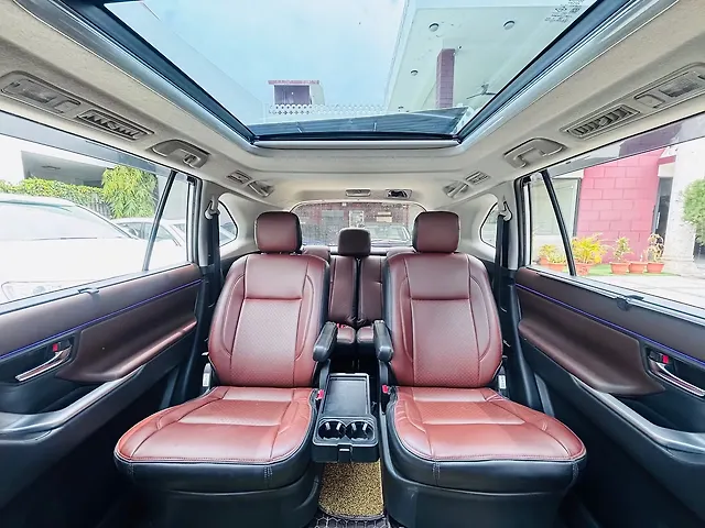 Used Toyota Innova Hycross VX (O) Hybrid (Electric + Petrol) Automatic (e-CVT) 7 STR in Jaipur