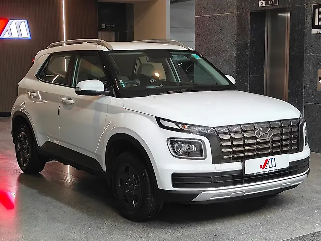 Used 2024 Hyundai Venue in Ahmedabad Used 2024 Hyundai Venue in Ahmedabad