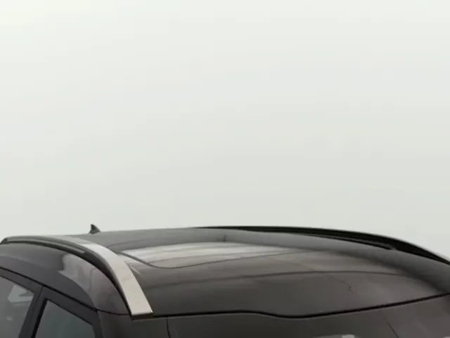 Used Kia Carens [2023-2024] Luxury Plus 1.5 Turbo Petrol DCT 6 STR [2023-2024] in Lucknow