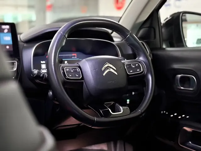 Used Citroen C5 Aircross Shine Dual Tone in Mumbai