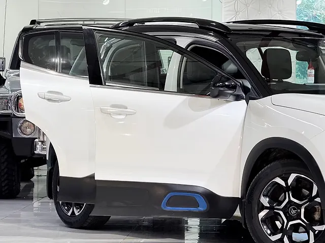 Used Citroen C5 Aircross Shine Dual Tone in Mumbai