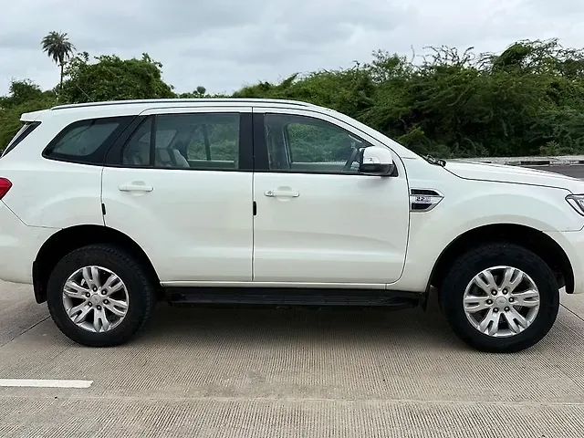 Used Ford Endeavour [2016-2019] Trend 2.2 4x2 AT in Surat