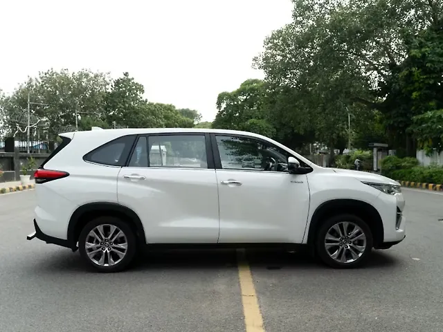 Used Toyota Innova Hycross ZX Hybrid (Electric + Petrol) Automatic (e-CVT) 7 STR in Delhi Used Toyota Innova Hycross ZX Hybrid (Electric + Petrol) Automatic (e-CVT) 7 STR in Delhi