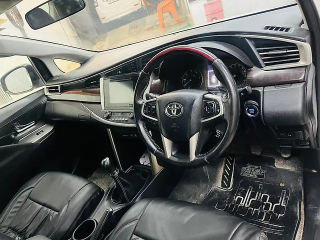 Used Toyota Innova Crysta [2016-2020] 2.4 V Diesel in Lucknow