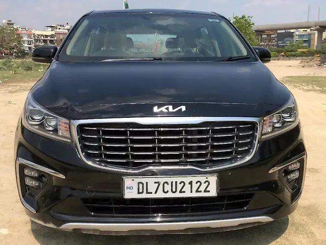 Used 2022 Kia Carnival in Delhi
