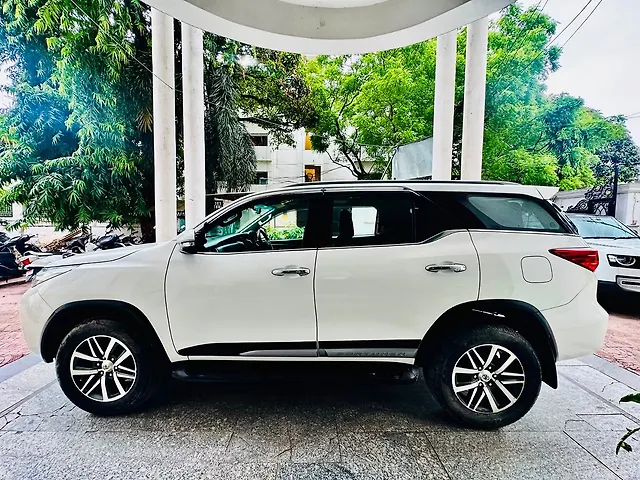 Used Toyota Fortuner [2016-2021] 2.8 4x4 AT [2016-2020] in Lucknow