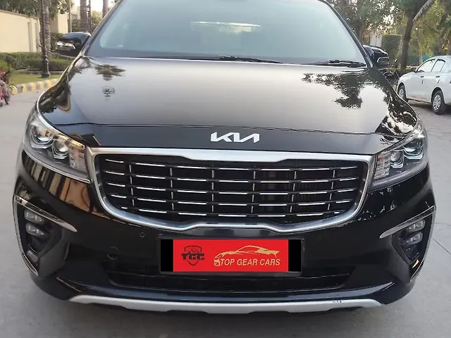 Used 2023 Kia Carnival in Delhi