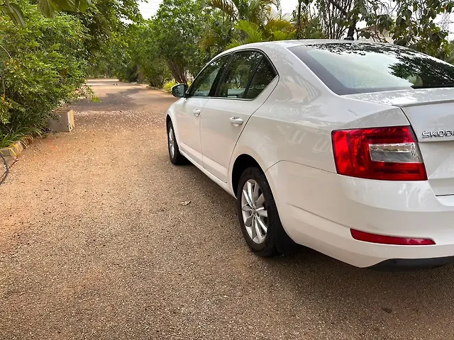 Used Skoda Octavia [2015-2017] 1.8 TSI Style Plus AT in Bangalore