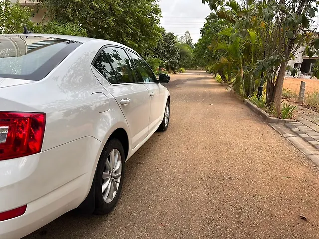 Used Skoda Octavia [2015-2017] 1.8 TSI Style Plus AT in Bangalore