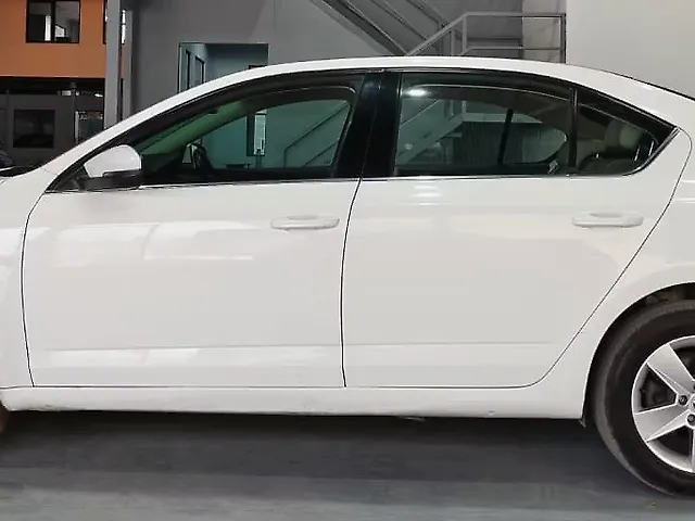 Used Skoda Octavia [2015-2017] 1.8 TSI Ambition Plus AT in Pune