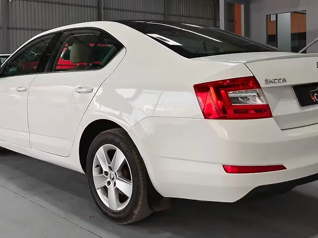 Used Skoda Octavia [2015-2017] 1.8 TSI Ambition Plus AT in Pune