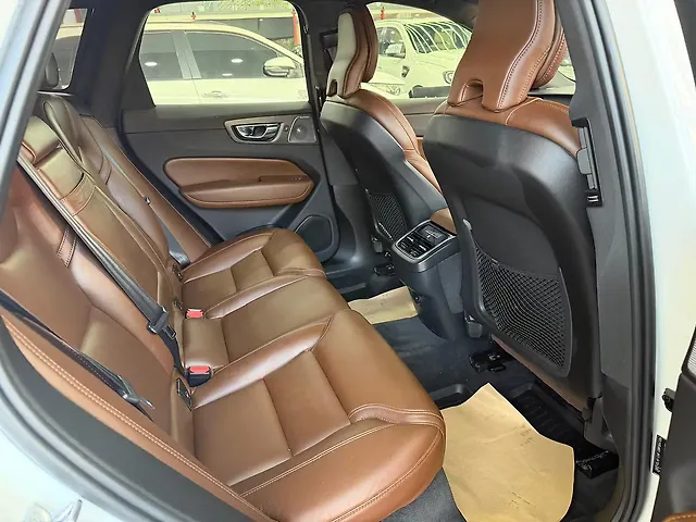 Used Volvo XC60 [2017-2021] D5 Inscription in Hyderabad