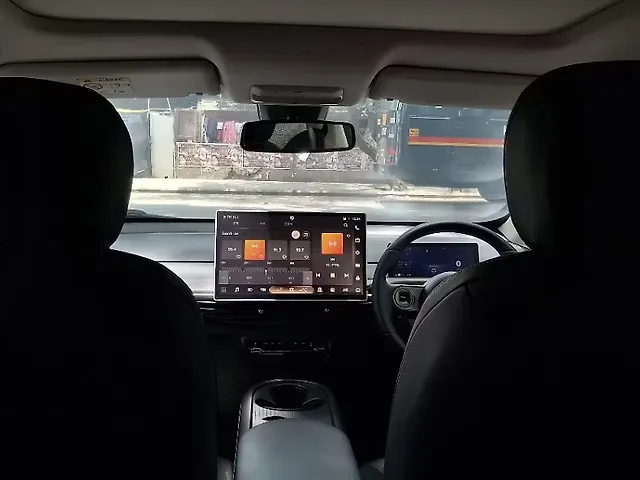 Used MG Windsor EV Essence 38.0 kWh in Bangalore