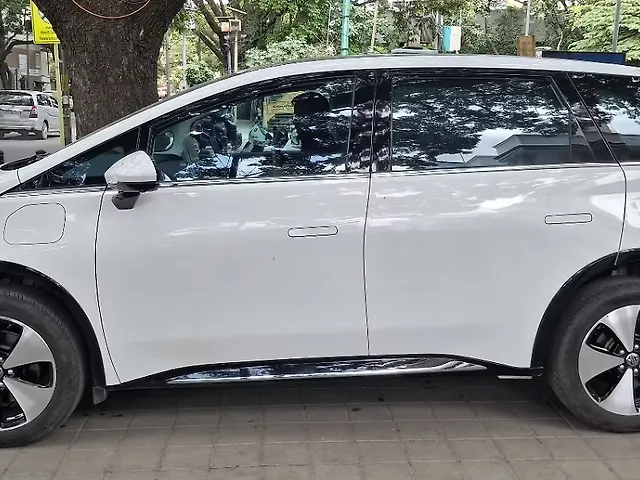 Used MG Windsor EV Essence 38.0 kWh in Bangalore