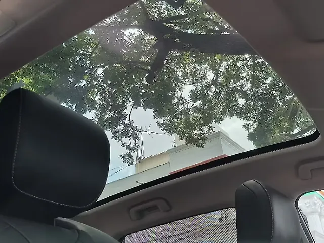 Used MG Windsor EV Essence 38.0 kWh in Bangalore