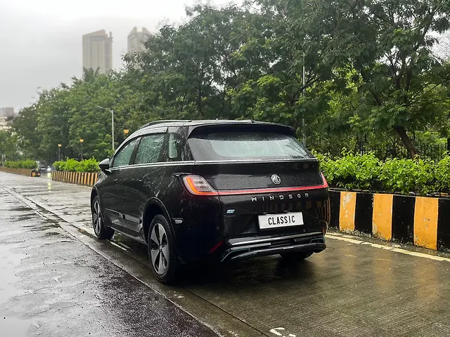2024 MG Windsor EV - Photo 2
