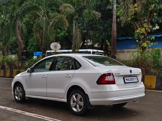 Used Skoda Rapid Ambition 1.6 MPI in Mumbai