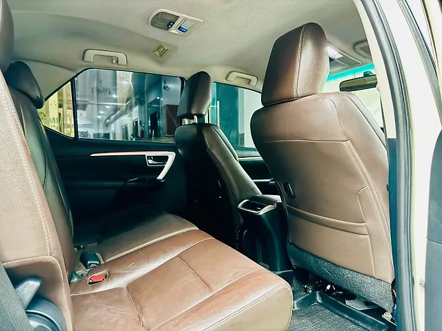 Used Toyota Fortuner [2016-2021] 2.8 4x2 AT [2016-2020] in Lucknow