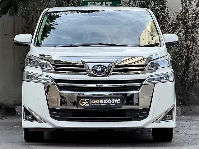 Used 2022 Toyota Vellfire in Mumbai