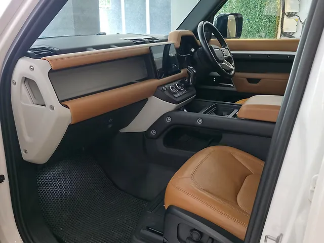 Used Land Rover Defender 110 HSE 2.0 Petrol in Delhi