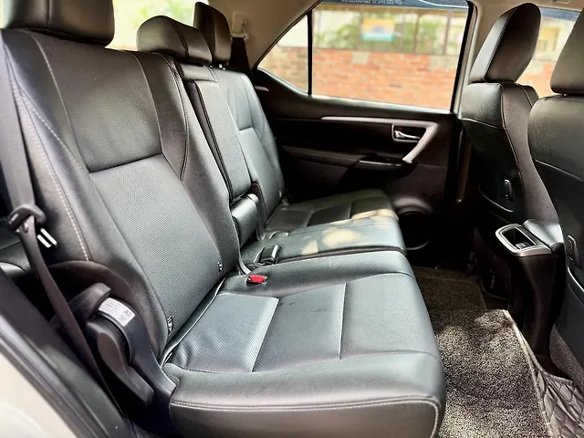 Used Toyota Fortuner 4x2 2WD Diesel 2.8L Turbo 6 Speed Manual in Lucknow Used Toyota Fortuner 4x2 2WD Diesel 2.8L Turbo 6 Speed Manual in Lucknow