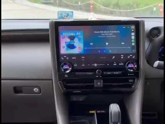 Used Toyota Vellfire VIP Executive Lounge Hybrid (Electric + Petrol) Automatic (e-CVT) in Meerut Used Toyota Vellfire VIP Executive Lounge Hybrid (Electric + Petrol) Automatic (e-CVT) in Meerut