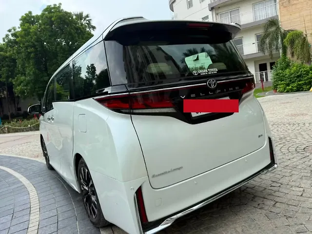 Used Toyota Vellfire VIP Executive Lounge Hybrid (Electric + Petrol) Automatic (e-CVT) in Meerut Used Toyota Vellfire VIP Executive Lounge Hybrid (Electric + Petrol) Automatic (e-CVT) in Meerut