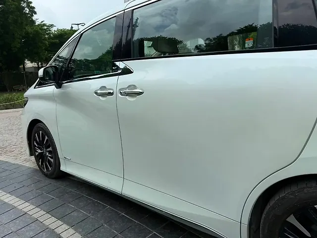 Used Toyota Vellfire VIP Executive Lounge Hybrid (Electric + Petrol) Automatic (e-CVT) in Meerut Used Toyota Vellfire VIP Executive Lounge Hybrid (Electric + Petrol) Automatic (e-CVT) in Meerut