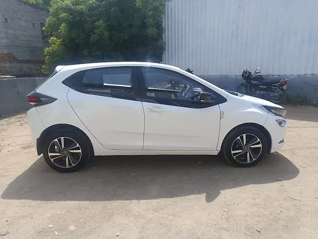 Used Tata Altroz [2020-2025] XZ (O) Petrol in Madurai