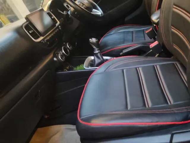 Used Hyundai Venue [2023-2025] SX 1.5 Diesel in Lucknow