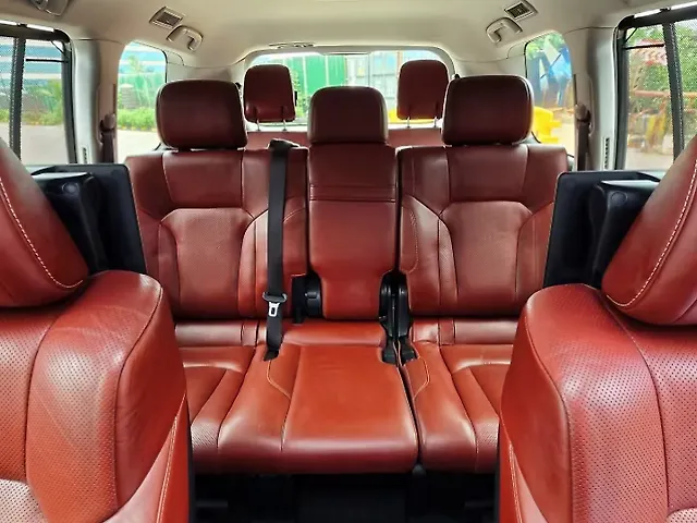 Used Lexus LX 570 V8 AT in Mumbai
