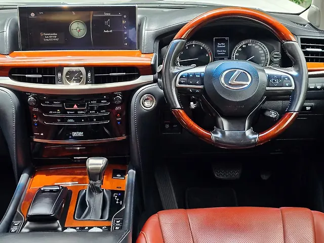 Used Lexus LX 570 V8 AT in Mumbai