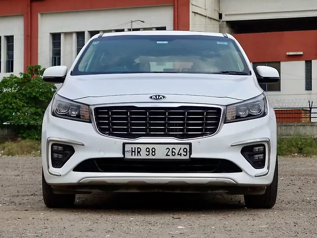 Used 2021 Kia Carnival in Delhi