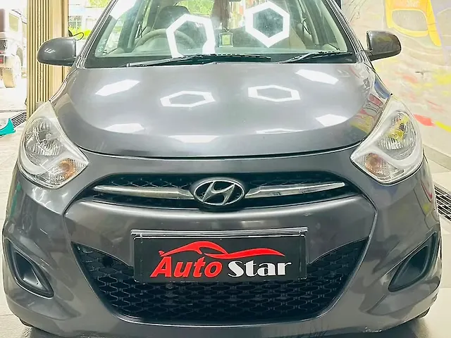 Used 2011 Hyundai i10 in Delhi