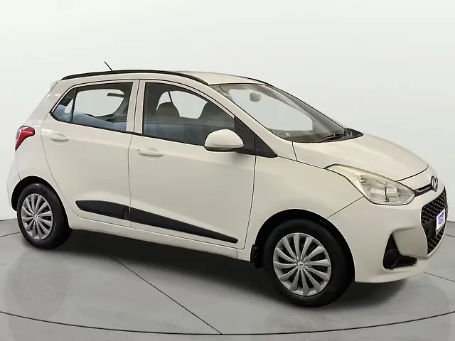 Used 2017 Hyundai Grand i10 in Delhi