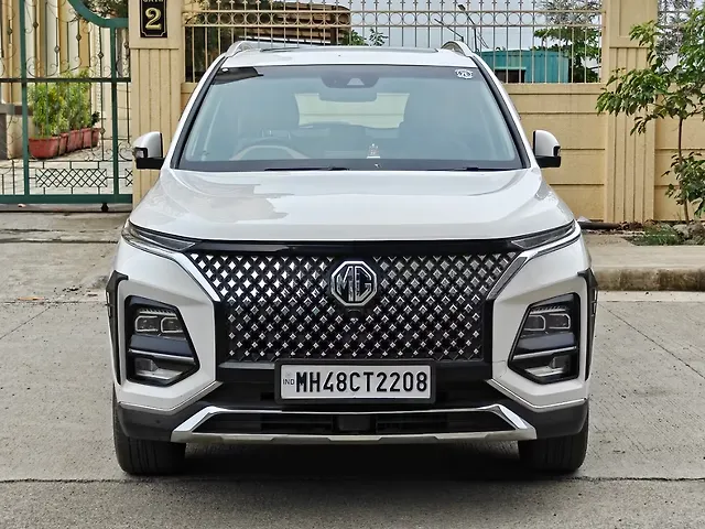 Used 2023 MG Hector Plus in Thane