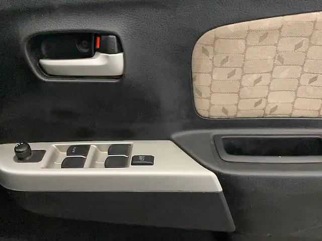 Used Maruti Suzuki Wagon R 1.0 [2014-2019] VXI in Lucknow