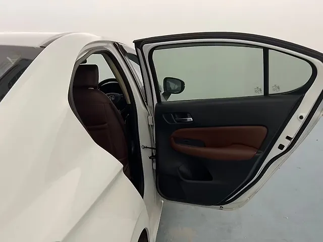 Used Honda City 4th Generation VX CVT Petrol in Lucknow