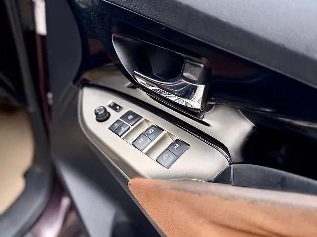 Used Toyota Innova Crysta [2016-2020] 2.8 ZX AT 7 STR [2016-2020] in Hyderabad