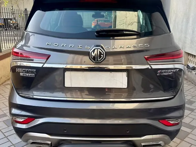 Used 2022 MG Hector Plus in Mumbai
