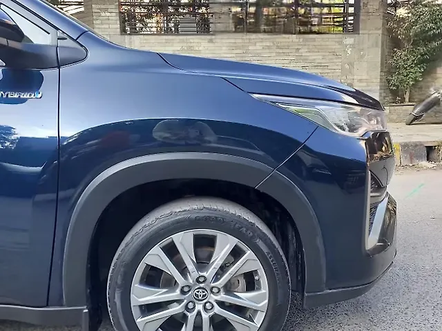 Used Toyota Innova Hycross ZX Hybrid (Electric + Petrol) Automatic (e-CVT) 7 STR in Delhi Used Toyota Innova Hycross ZX Hybrid (Electric + Petrol) Automatic (e-CVT) 7 STR in Delhi