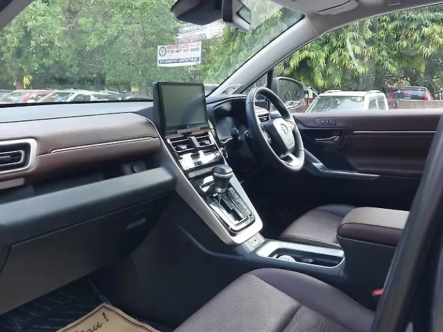Used Toyota Innova Hycross ZX Hybrid (Electric + Petrol) Automatic (e-CVT) 7 STR in Delhi Used Toyota Innova Hycross ZX Hybrid (Electric + Petrol) Automatic (e-CVT) 7 STR in Delhi