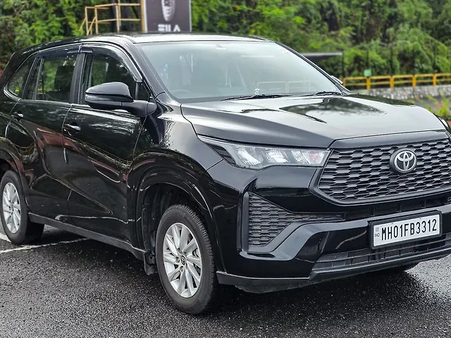 Used 2025 Toyota Innova Hycross in Mumbai